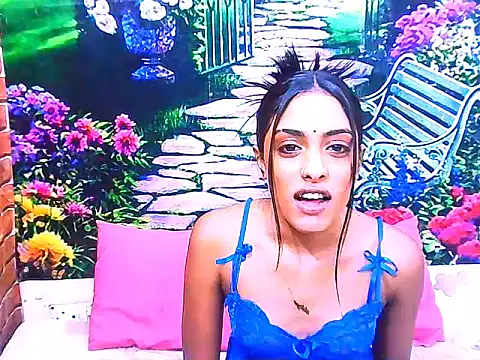 IndianPretty14u2Luv webcam
