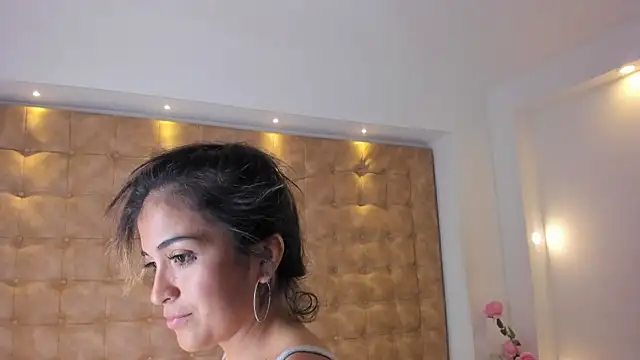 violet_giraldo webcam