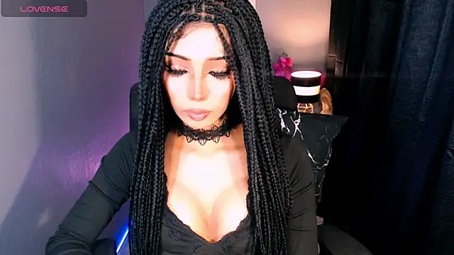 xUrGoddess_islaCumsAlotx webcam