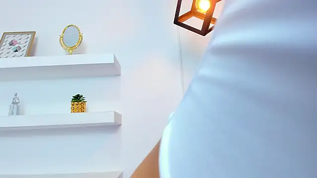 IsabellaMonet webcam