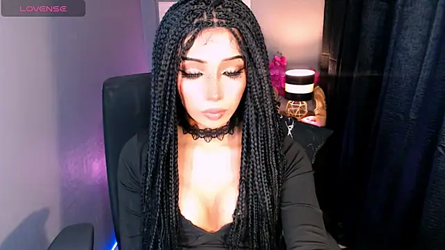 xUrGoddess_islaCumsAlotx webcam