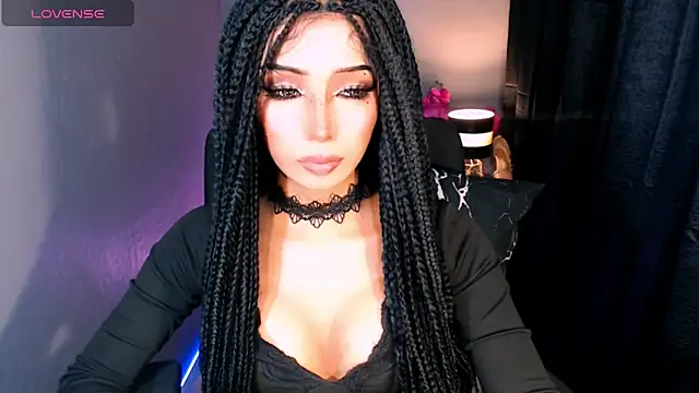 xUrGoddess_islaCumsAlotx webcam