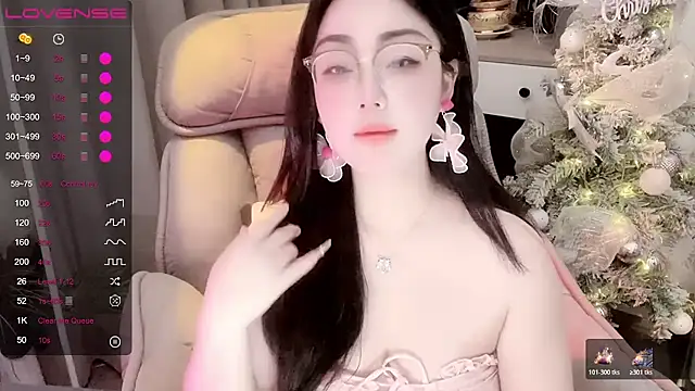 Monica-666888- webcam