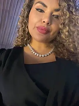 TianaRios_Pink webcam