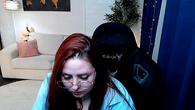 Hennessy_bunny webcam