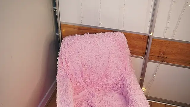 DottyTaliaferro webcam