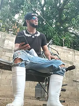 PIGHIGHDIRTY_p0 webcam