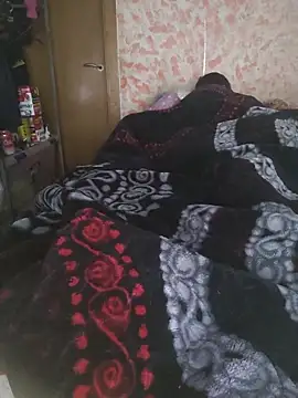 parejade225@xh webcam