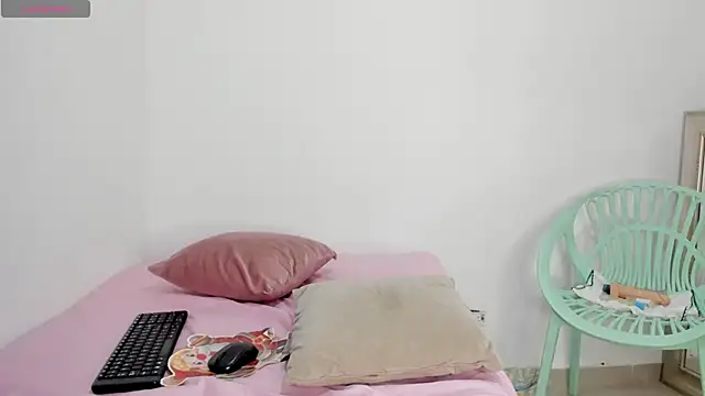 Olivia_Stevens webcam