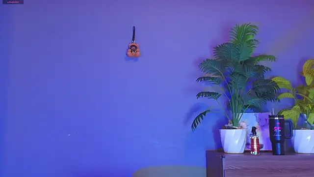 jade_brunnette webcam