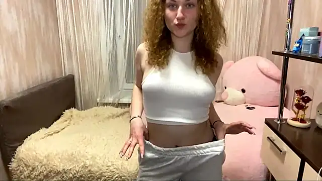 SophieNiktashu webcam