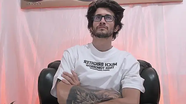 Loggan_donnelly webcam