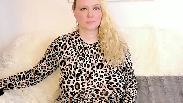 Sarah4you live sex cam