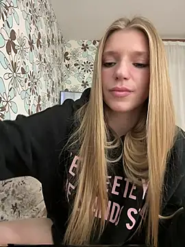 Webcam Model (adel_secret)  is live.Free join now!