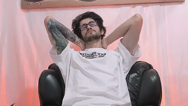 Loggan_donnelly webcam