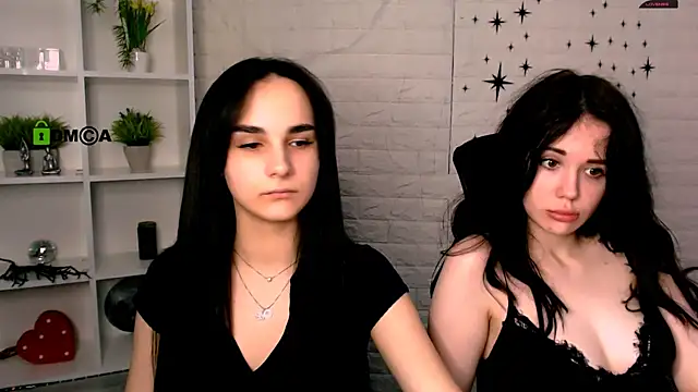 riley_sanders webcam