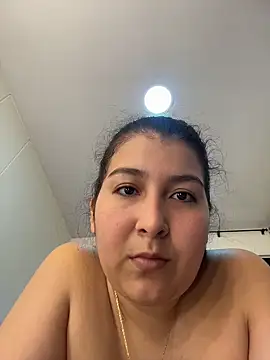 evelyn_1702 webcam