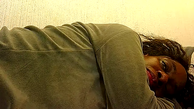 BrunetteNaomi8 webcam