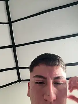 elcolombianoo (M twink) - Cum on my chest