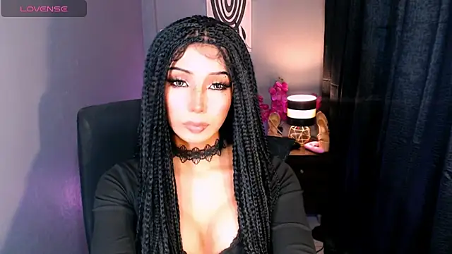 xUrGoddess_islaCumsAlotx webcam