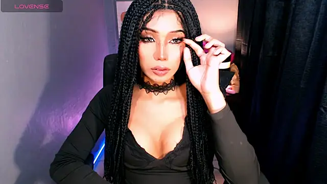 xUrGoddess_islaCumsAlotx webcam