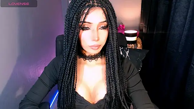 xUrGoddess_islaCumsAlotx webcam