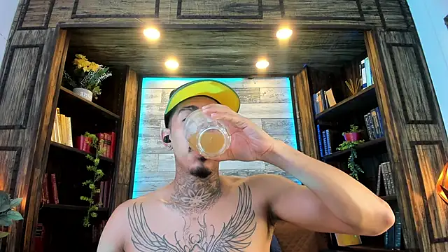 Donovan_Desmond webcam