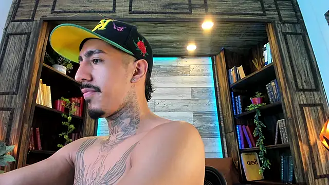 Donovan_Desmond webcam