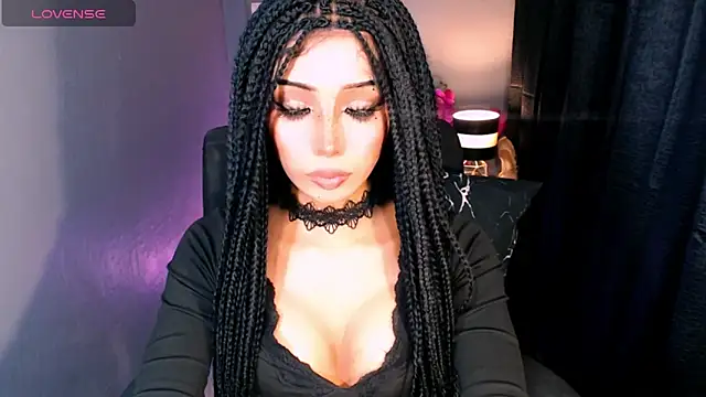 xUrGoddess_islaCumsAlotx webcam