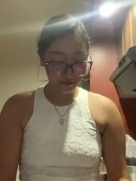 LilithMonette webcam