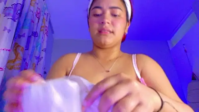 NicolleTaylor webcam