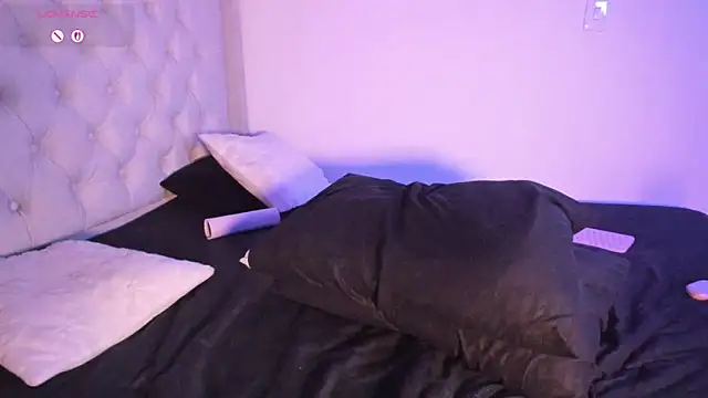 kristal_benet webcam