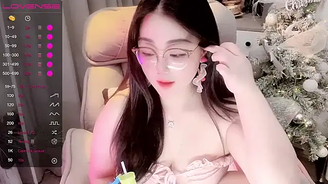 Monica-666888- webcam