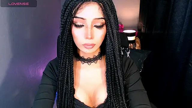 xUrGoddess_islaCumsAlotx webcam