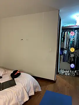 belkaj (F young) - FLASH BOOBS