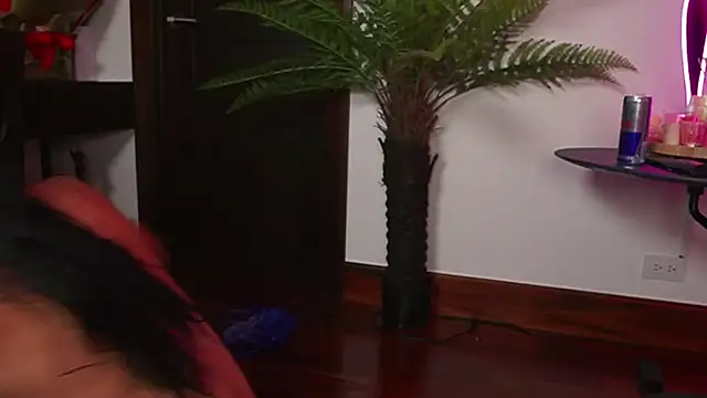 Katyerave live sex cam