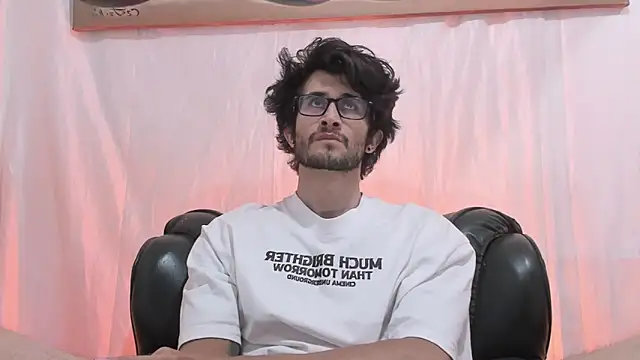 Loggan_donnelly webcam