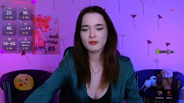 liana_kisses (F teen) - topless in panties 10min♥