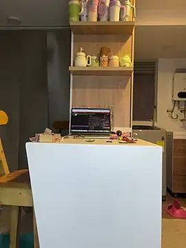 tabata_monroee webcam