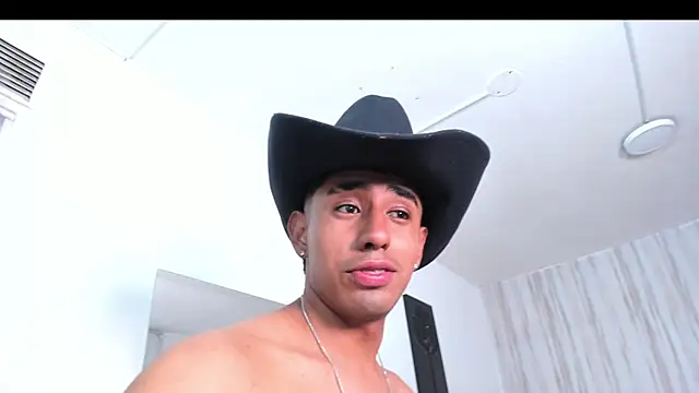 isaak_miller_ webcam