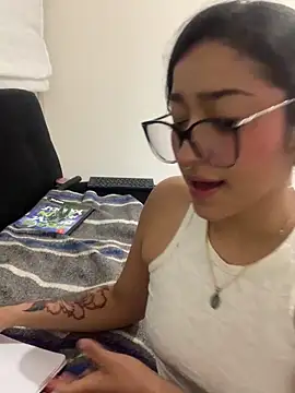 LilithMonette webcam