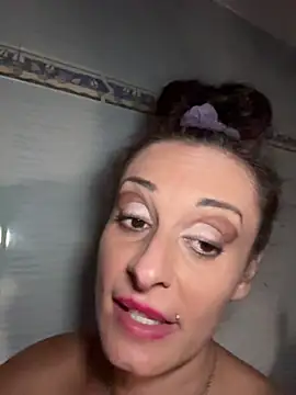 therealbeverlycious webcam