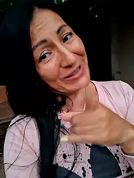 maturexxxnaughty (Ask my age) - I gush and I come like a street fountain