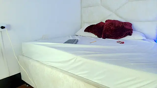 elizawiliamst webcam