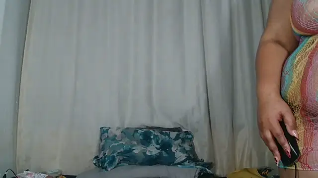 Sweet-Bella17 webcam