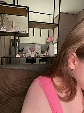 bonnie_boobies (F young) - suck nipples  2 min