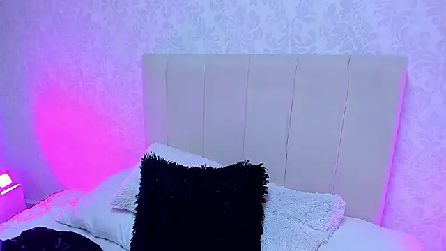 liarivers (F teen) - naked time