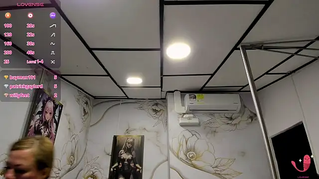 Preview of alicee__mature