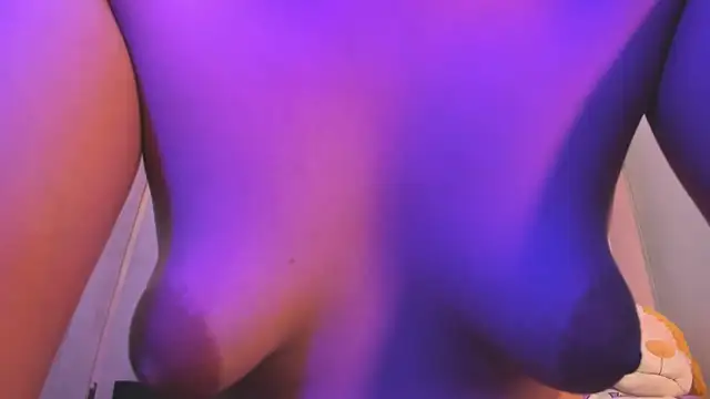 AngelaLinaresx69 webcam