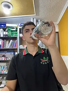 AdrianRinaldi webcam